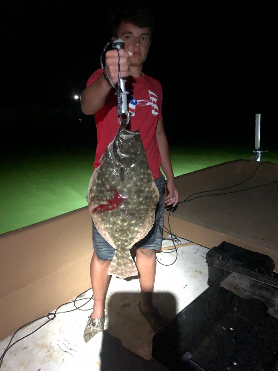 Flounder Gigging Black Pearl Fishing